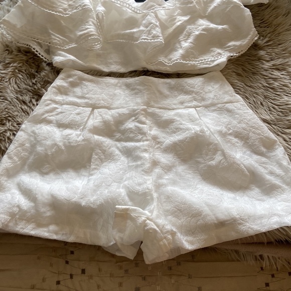 Beautiful Short Set NWT - Picture 4 of 6